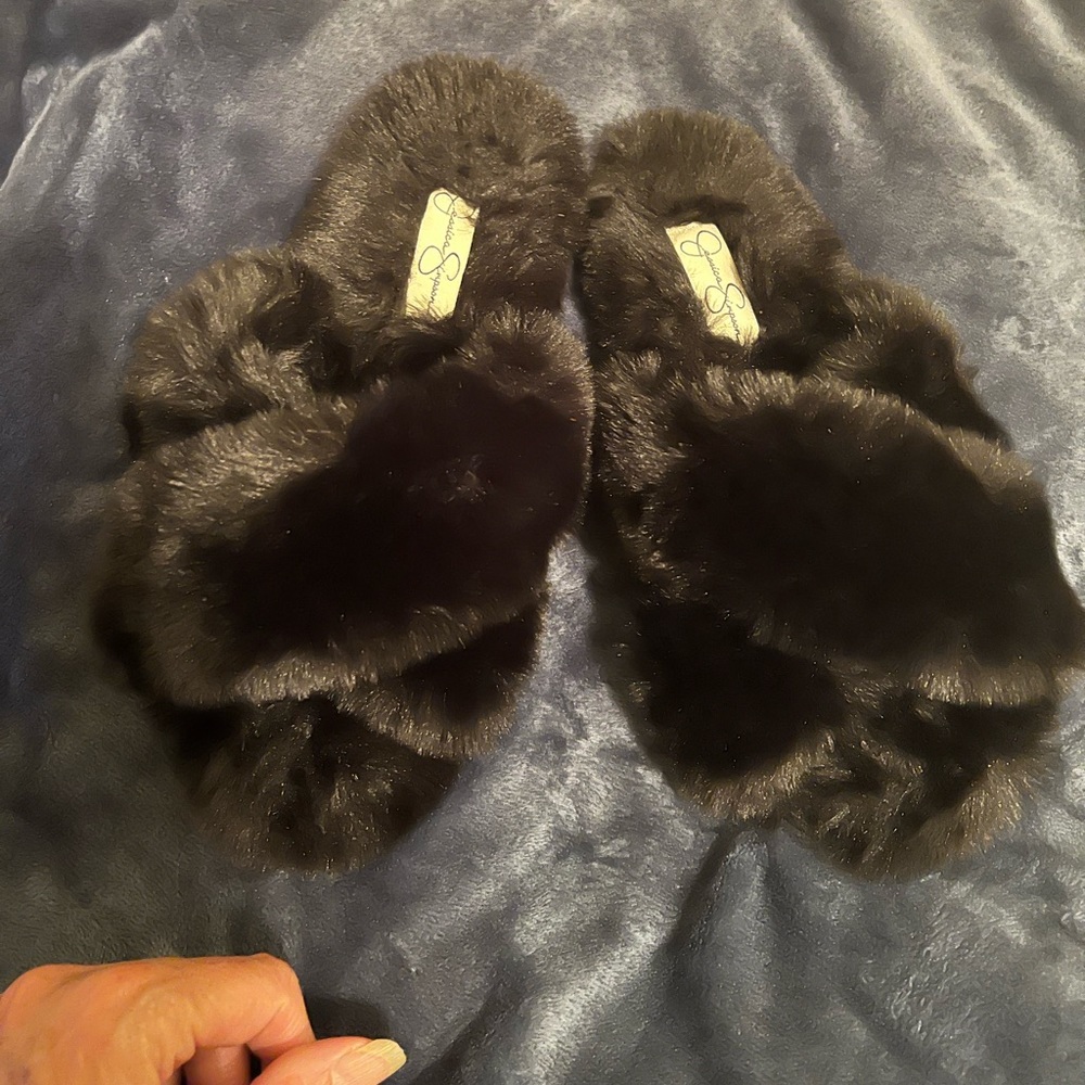 Jessica Simpson excellent condition black slippers, so very soft